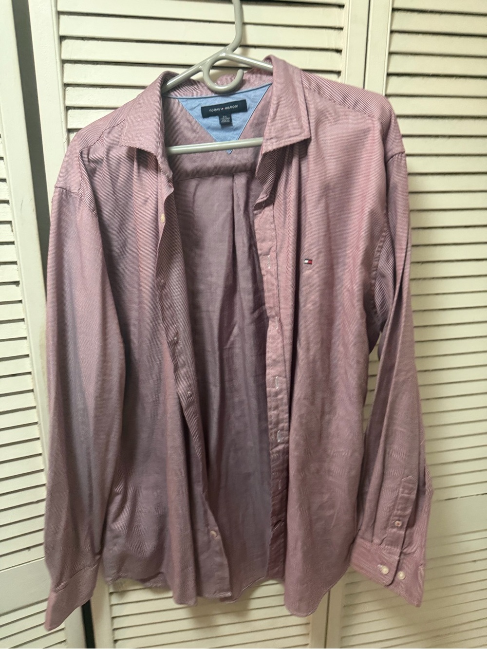 Tommy Hilfiger Men's Long Sleeve Button-Down Shirt - burgundy